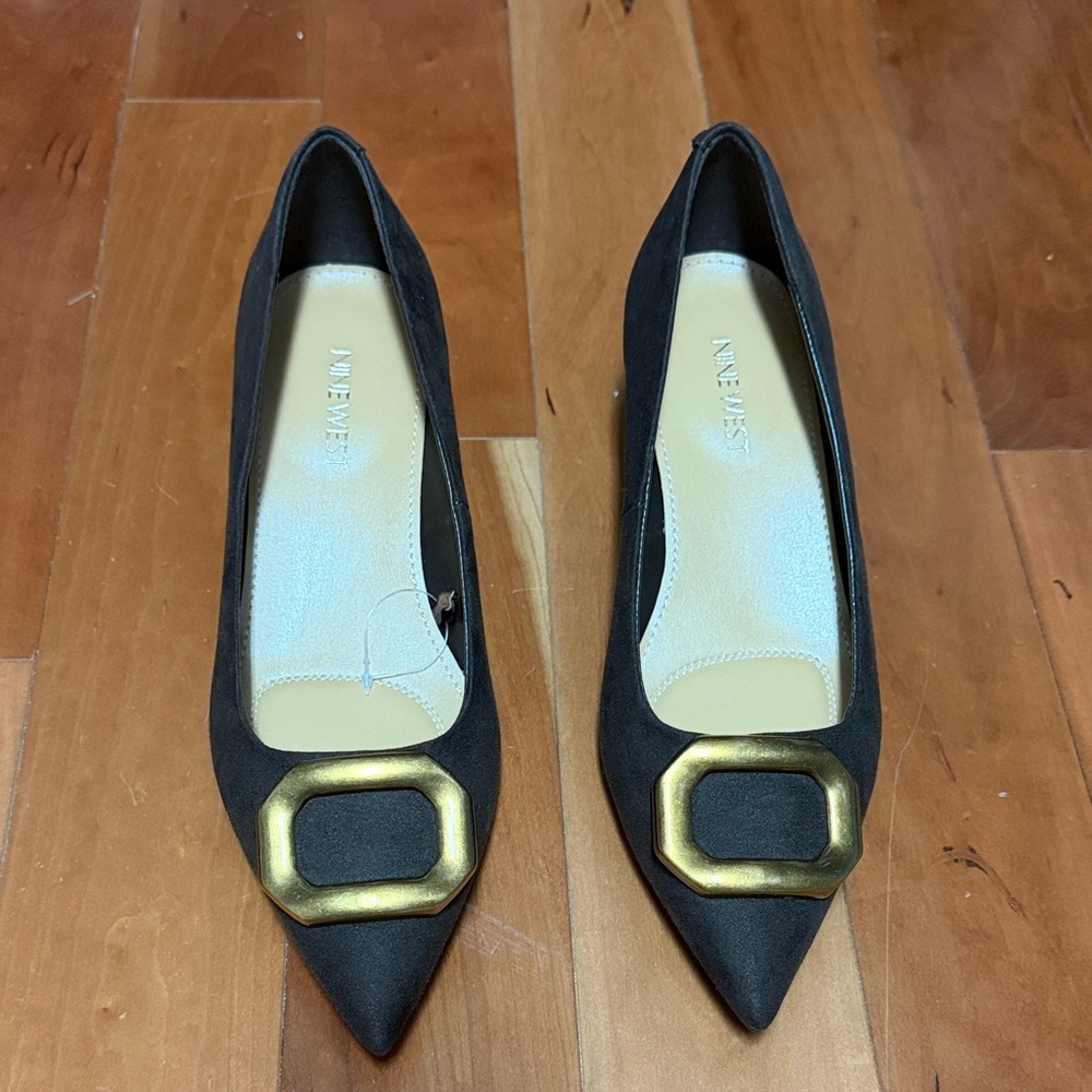 Nine West Brown Pumps with Gold Buckle - Picture 3 of 9